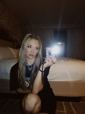 Full leaked Julia hart private onlyfans photo