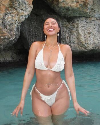 Julia Kelly