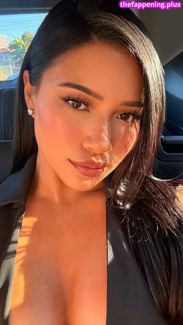 Julia Kelly