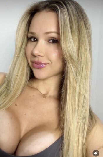 Full leaked Julia mistral private onlyfans photo