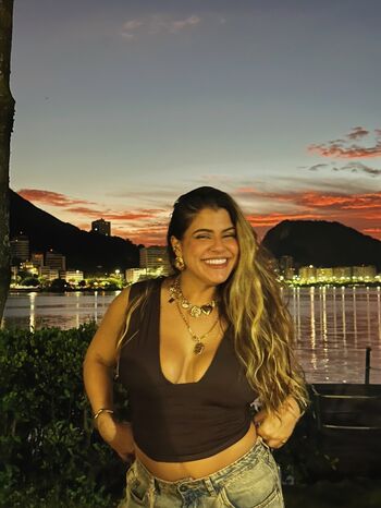 Julia Souza