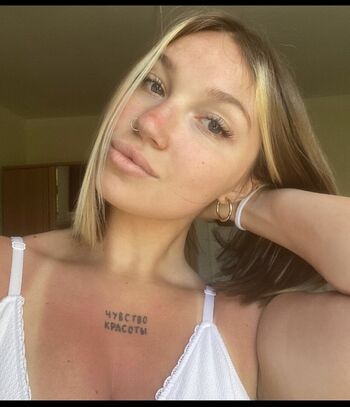 Full leaked Julialorerna private onlyfans photo