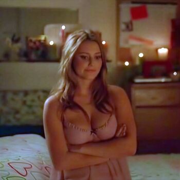 Julianna Guill