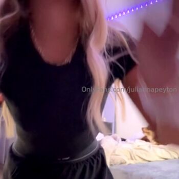 juliannapeyton