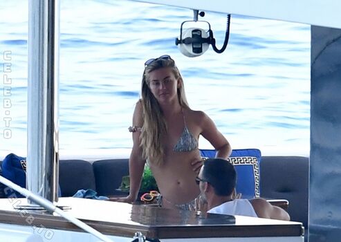 Full leaked Julianne hough page private onlyfans photo