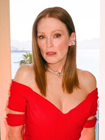 Full leaked Julianne moore private onlyfans photo