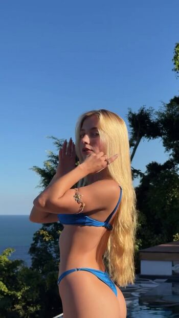 Full leaked Julie remoissenet private onlyfans photo