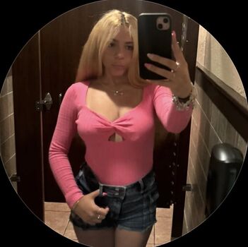 Full leaked Julievelazq private onlyfans photo