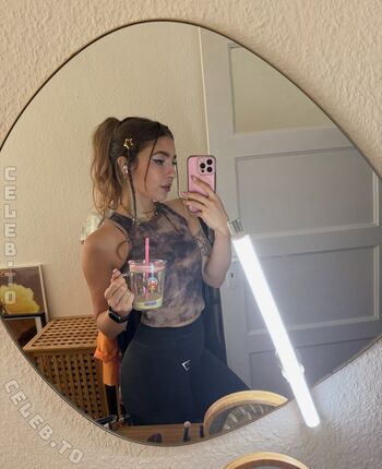 Full leaked Junicats private onlyfans photo