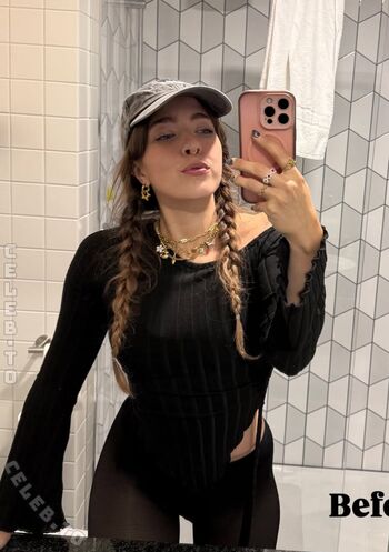 Full leaked Junicats private onlyfans photo
