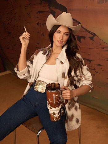 Full leaked Kacey musgraves page private onlyfans photo