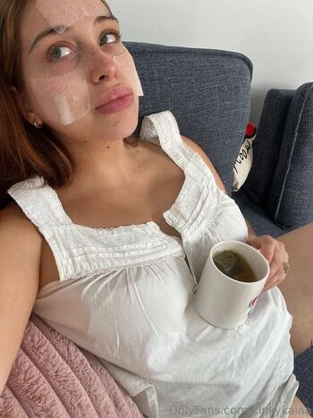 Full leaked Ellareese/ private onlyfans photo