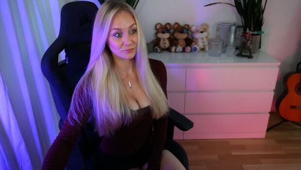 Full leaked Kandyland private onlyfans photo