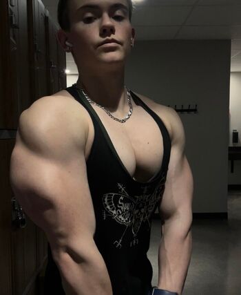 Full leaked Karamba liviaa private onlyfans photo