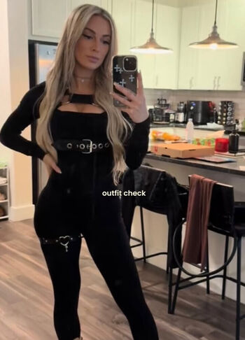 Full leaked Karmen petrovic page private onlyfans photo