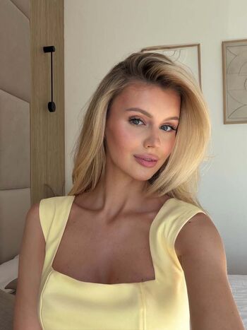 Full leaked Karolina malina private onlyfans photo