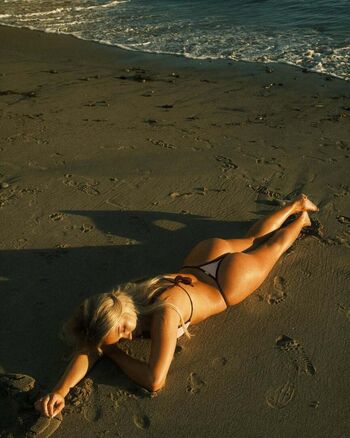 Katalina Cartmel / Katalinacarttmel / Katcartmel