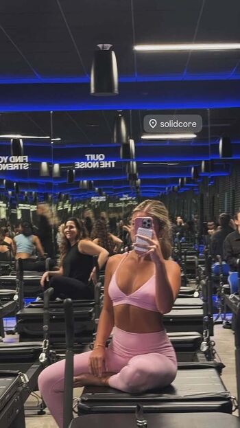 Katalina Cartmel / Katalinacarttmel / Katcartmel