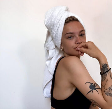 Full leaked Katieplaysgames private onlyfans photo