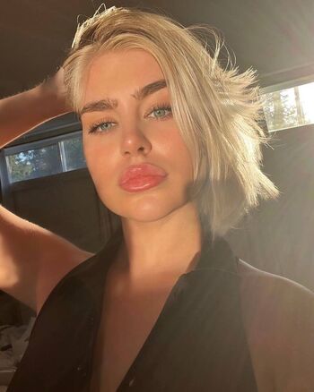 Kayla Mcgrayne