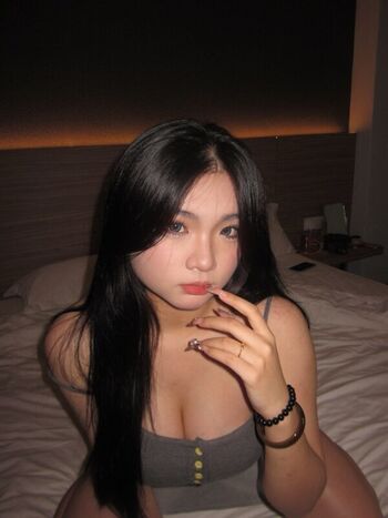 Full leaked Kayla vy page private onlyfans photo