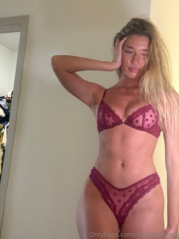 Full leaked Kaylaazjones private onlyfans photo