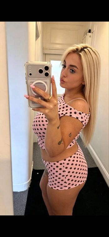 Full leaked Kayleighdeane private onlyfans photo