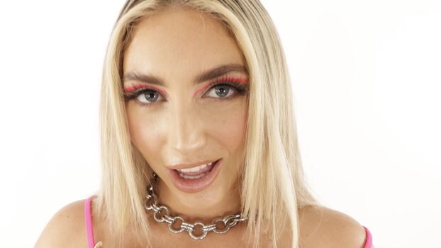 Full leaked Kayley gunner private onlyfans photo