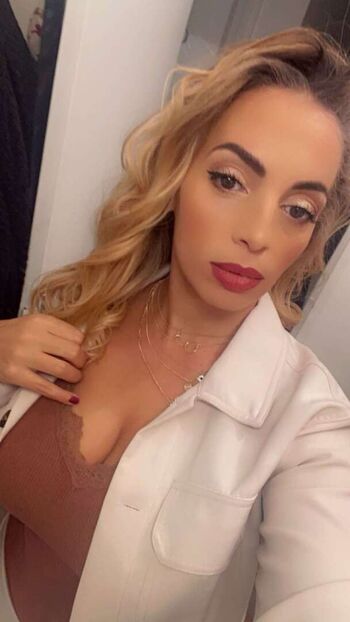 Full leaked Kayna samet private onlyfans photo