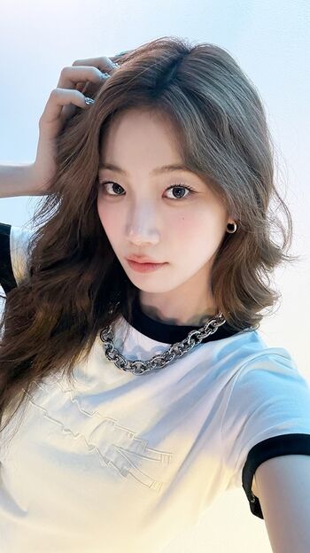 Kazuha Nakamura 中村 一葉