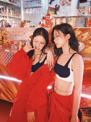 Kazuha Nakamura 中村 一葉