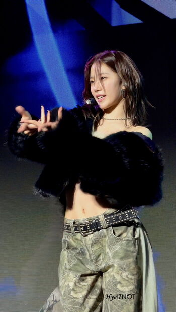 Kazuha Nakamura 中村 一葉