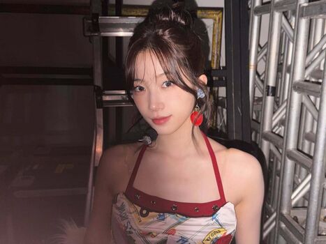 Kazuha Nakamura 中村 一葉