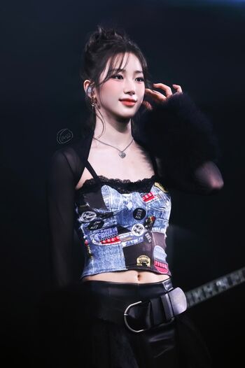 Kazuha Nakamura 中村 一葉