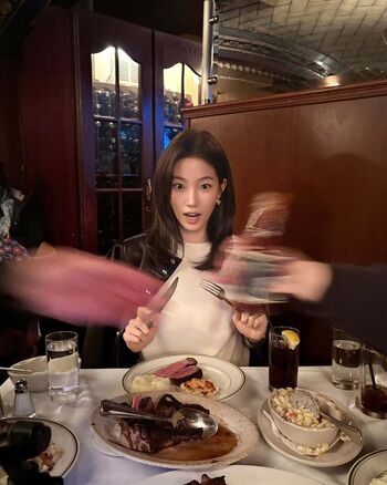 Kazuha Nakamura 中村 一葉