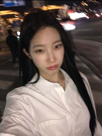 Kazuha Nakamura 中村 一葉