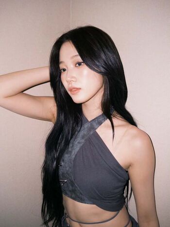 Kazuha Nakamura 中村 一葉