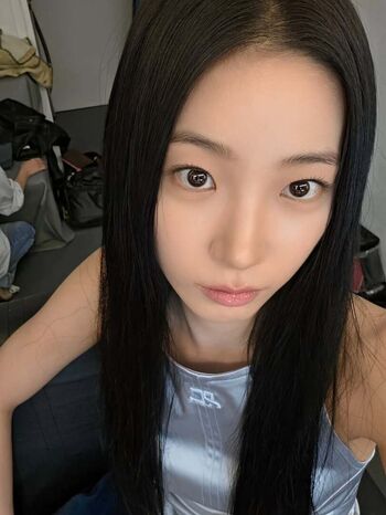 Kazuha Nakamura 中村 一葉