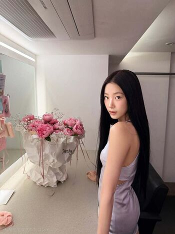 Kazuha Nakamura 中村 一葉