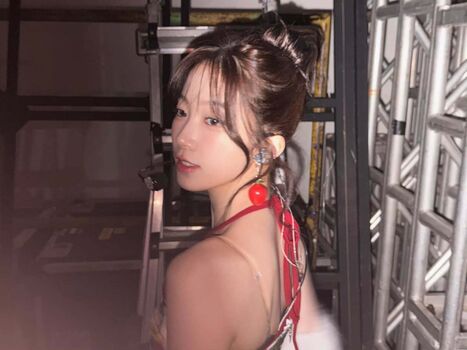 Kazuha Nakamura 中村 一葉 | LESSERAFIM