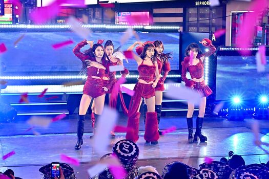 Kazuha Nakamura 中村 一葉 | LESSERAFIM