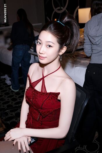 Kazuha Nakamura 中村 一葉 | LESSERAFIM