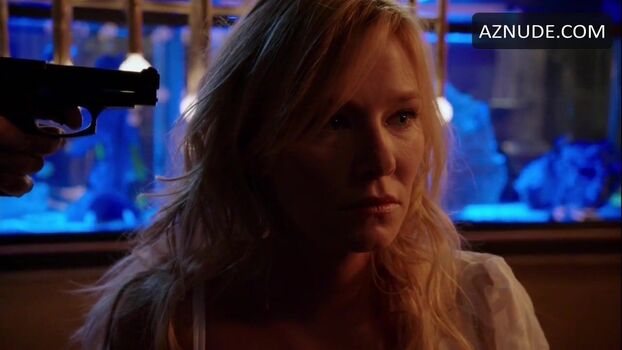 Kelli Giddish