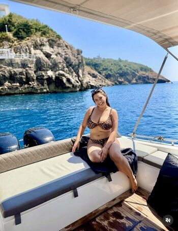 Full leaked Kelly brook page private onlyfans photo