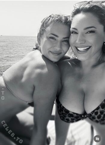 Kelly Brook