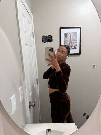 Full leaked Kellywelly private onlyfans photo