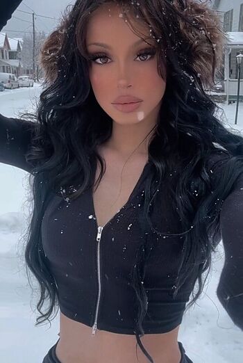 Full leaked Kendalluvxx private onlyfans photo