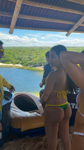 Full leaked Key alves private onlyfans photo