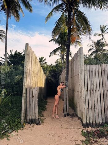 Full leaked Key alves private onlyfans photo