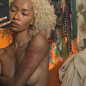 Full leaked Kharmaschild private onlyfans photo